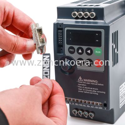 380V VFD Drive 3-Phase Low Voltage Inverter with Variable Speed for 0.75KW Motor